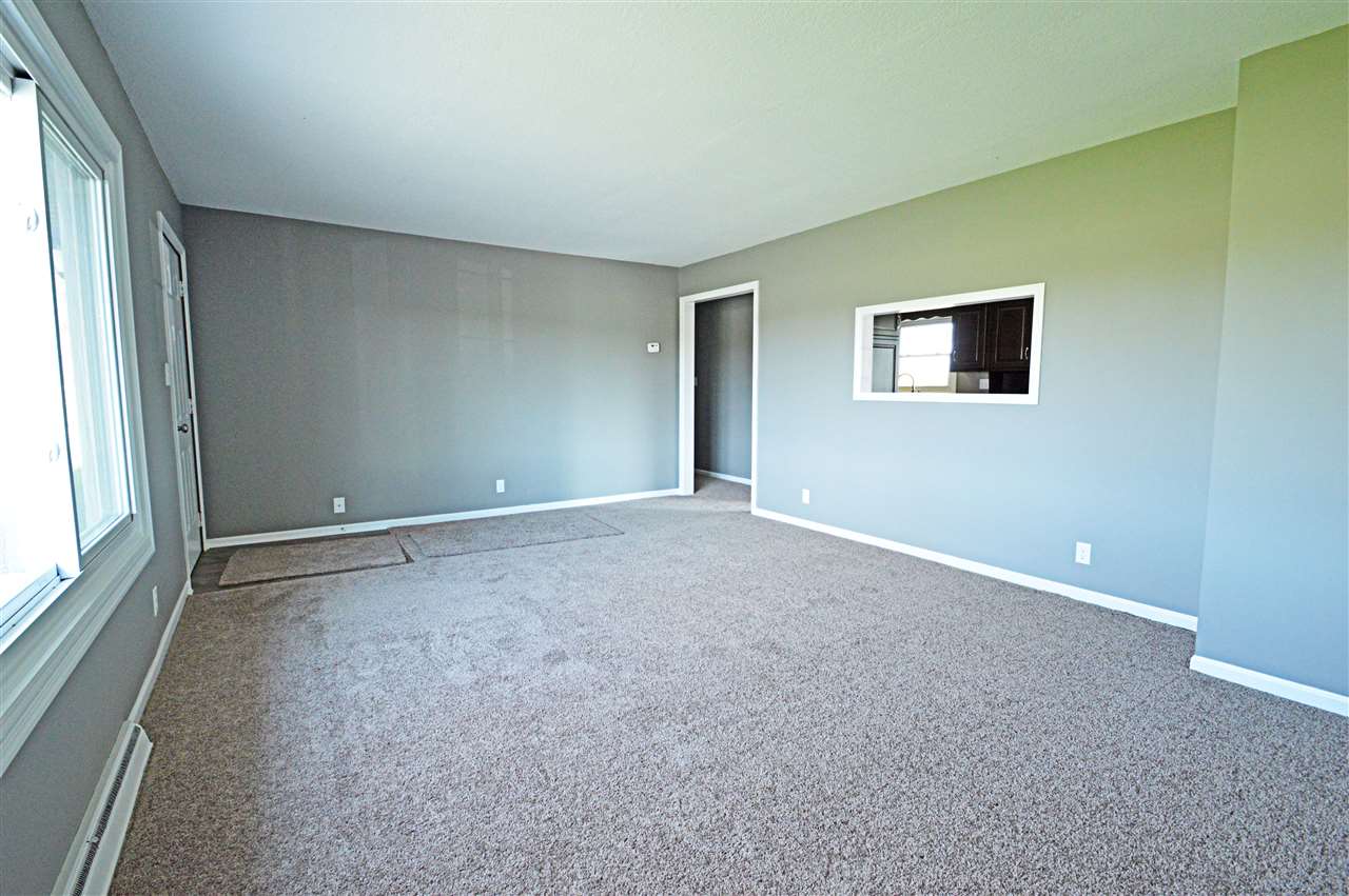 4316 Hursh Road Fort Wayne, IN 46845 - Photo 4 of 28