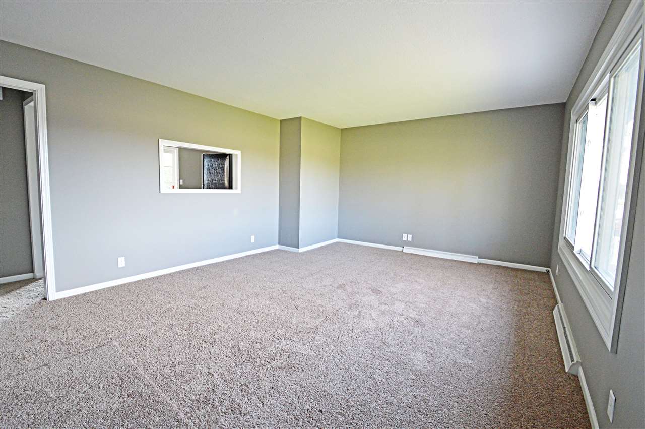4316 Hursh Road Fort Wayne, IN 46845 - Photo 5 of 28