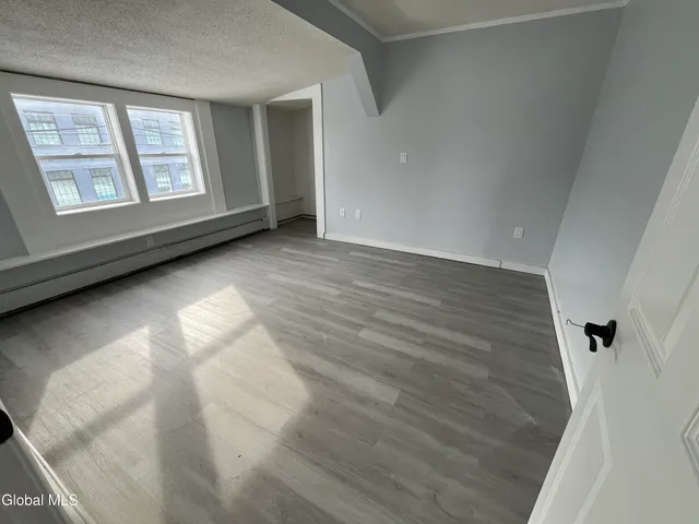 $1,800 | 715 Hudson Avenue, Unit D, Stillwater, NY 12170