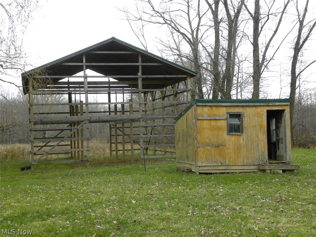 6481 Root Road Conneaut, OH 44030 - Photo 23 of 25 Chicken coup and framed in 30 x 40 horse barn.