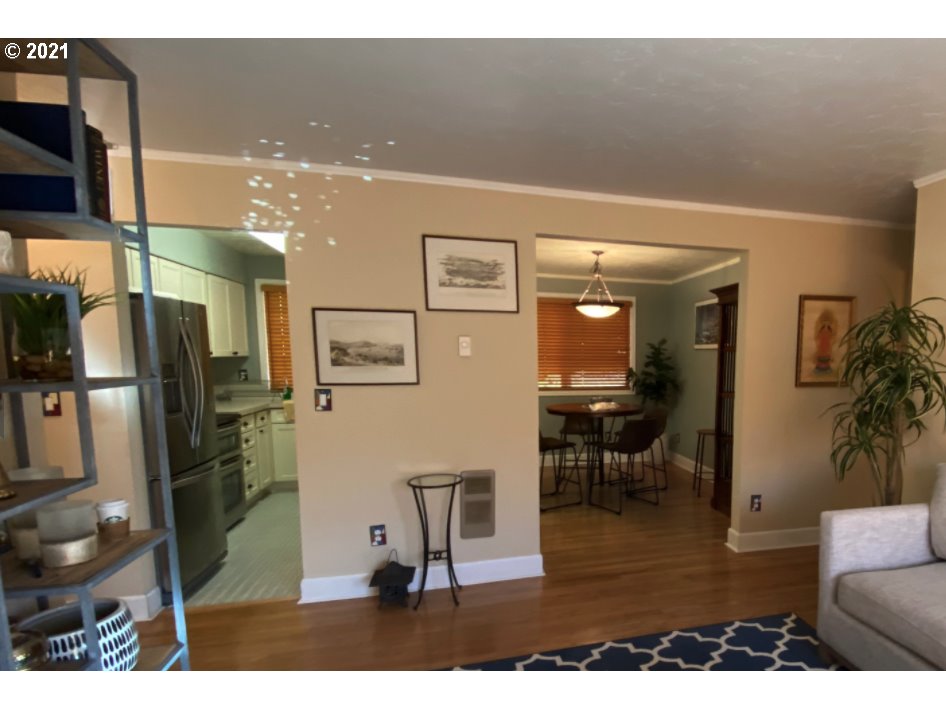 218 Ridgeway Road Lake Oswego, OR 97034 - Photo 4 of 7 Gallery Image 4