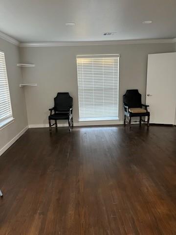 1570 Sutter Street Dallas, TX 75216 - Photo 8 of 17 a living room with furniture and a potted plant