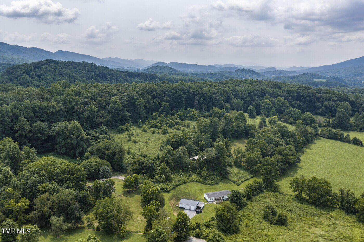 140 Jim Cable Road Elizabethton, TN 37643 - Photo 53 of 57 140 Jim Cable (55)