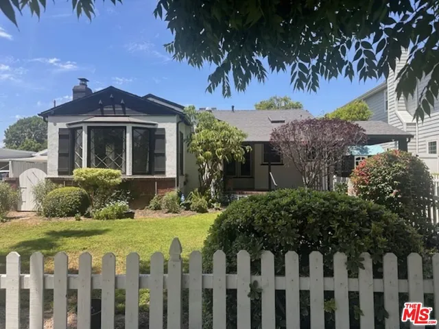 $5,700 | 4715 Camellia Avenue, North Hollywood, CA 91602