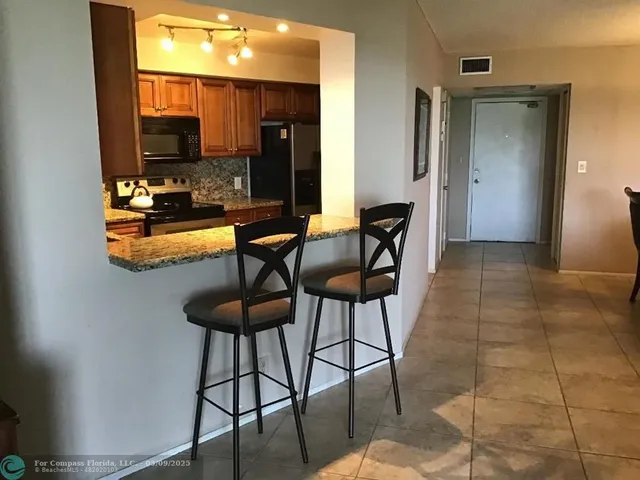 $1,850 | 2940 North Course Drive, Unit 608, Pompano Beach, FL 33069