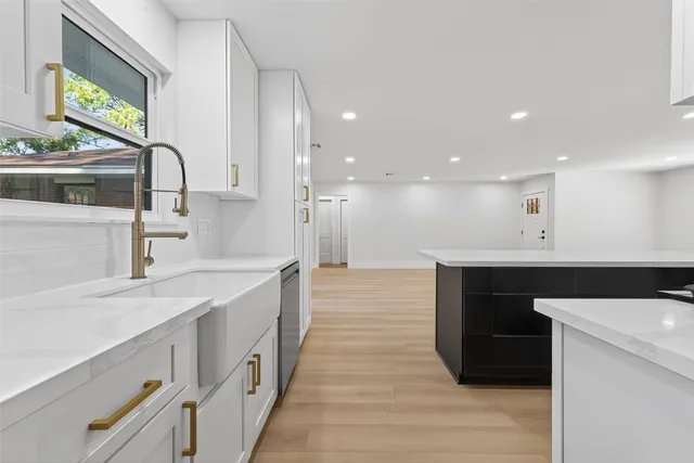 $3,000 | 9770 Cedardale Drive, Houston, TX 77055