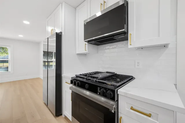 $3,000 | 9770 Cedardale Drive, Houston, TX 77055