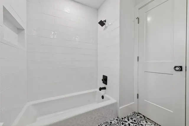 $3,000 | 9770 Cedardale Drive, Houston, TX 77055