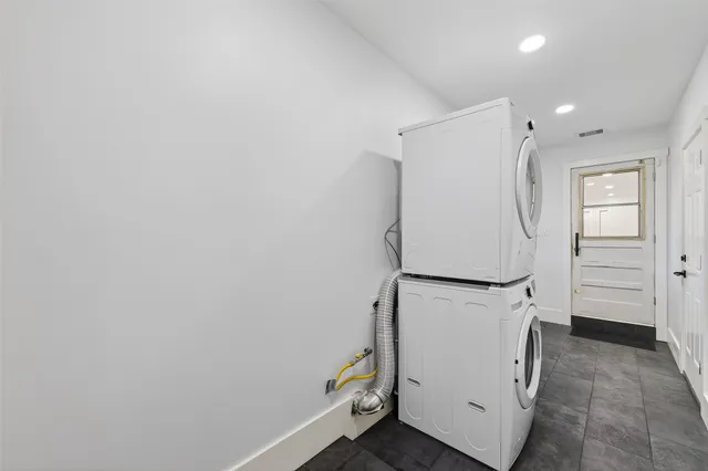 $3,000 | 9770 Cedardale Drive, Houston, TX 77055