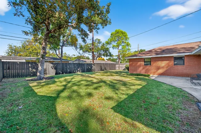 $3,000 | 9770 Cedardale Drive, Houston, TX 77055