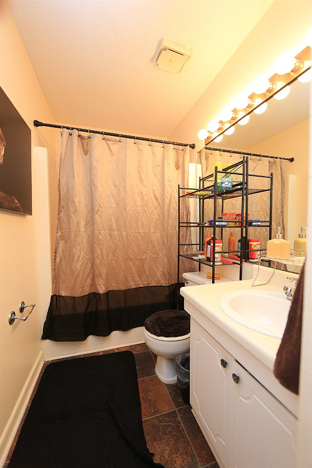 524 Pine Ridge Place, Unit 524 Raleigh, NC 27609 - Photo 8 of 12 Photo 8