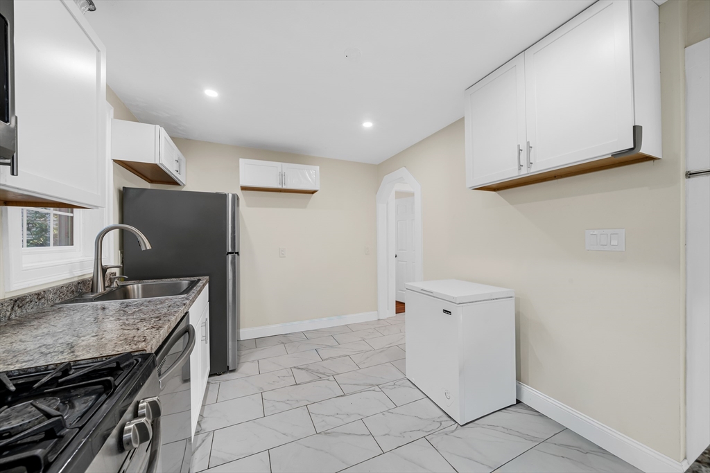 12 Adams Street Lynn, MA 01902 - Photo 9 of 22