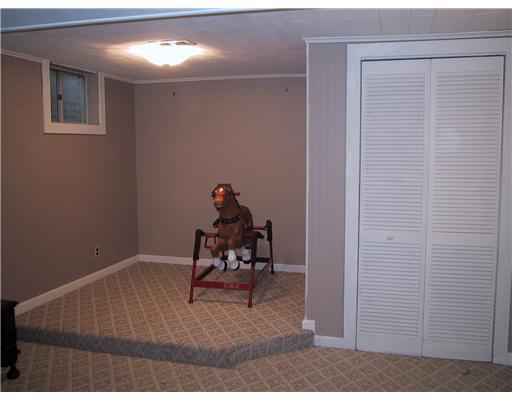 100 Crosslands Road Butler, PA 16002 - Photo 13 of 18 Family Room.