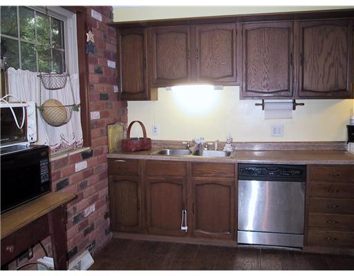 100 Crosslands Road Butler, PA 16002 - Photo 5 of 18 Kitchen.