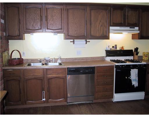100 Crosslands Road Butler, PA 16002 - Photo 6 of 18 Kitchen.