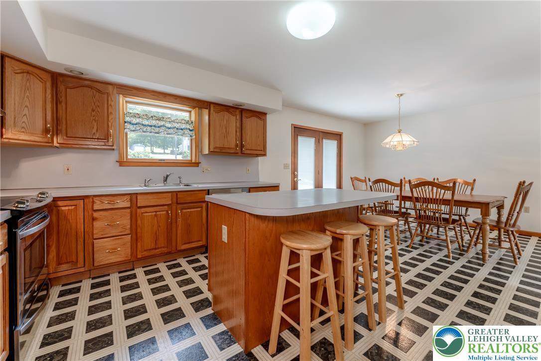 590 Airport Road Ashland, PA 17921 - Photo 9 of 51 Kitchen with all appliances included