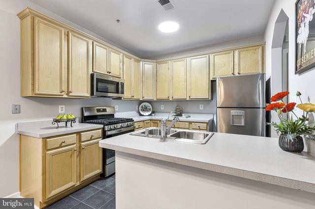 $555,000 | 5066 Donovan Drive, Alexandria, VA 22304