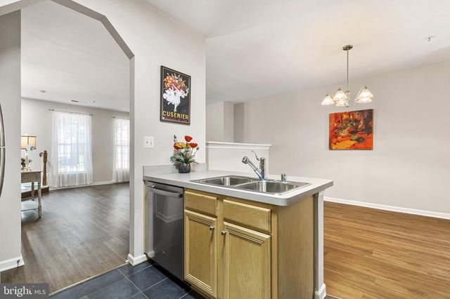 $555,000 | 5066 Donovan Drive, Alexandria, VA 22304