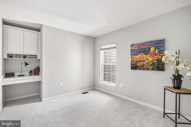 $555,000 | 5066 Donovan Drive, Alexandria, VA 22304