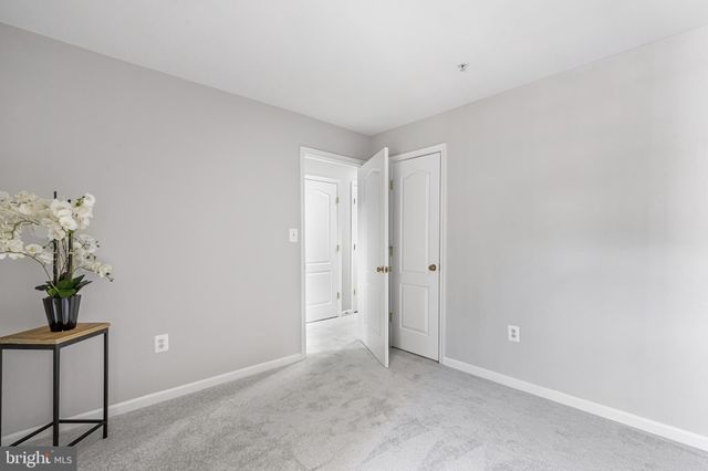 $555,000 | 5066 Donovan Drive, Alexandria, VA 22304