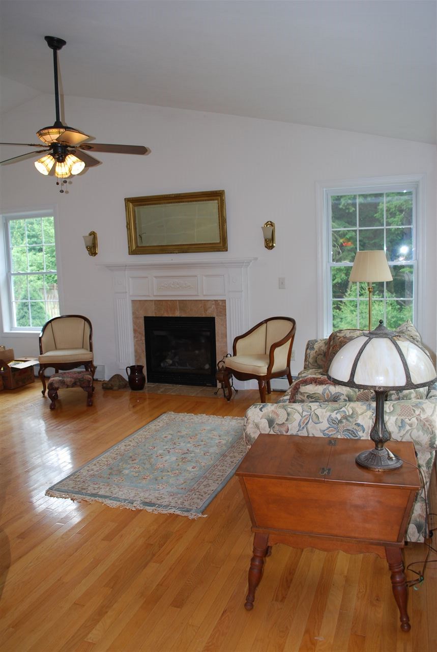 638 Scruton Pond Road Barrington, NH 03825 - Photo 7 of 27 Gallery Image 7