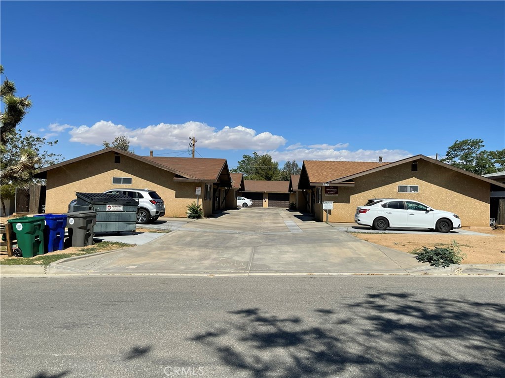 7467 Bannock Trail Yucca Valley, CA 92284 - Photo 1 of 14