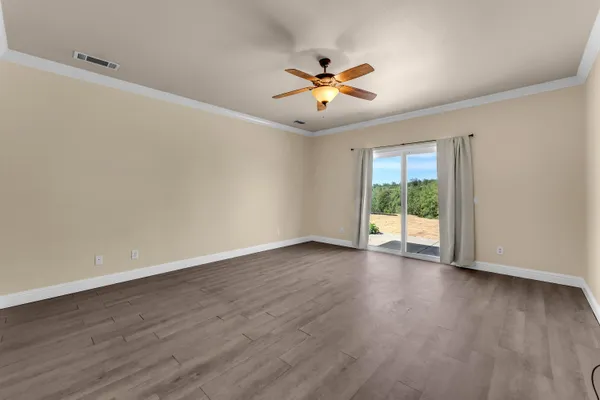 $425,000 | 24015 Shirley Drive, Bella Vista, CA 96008