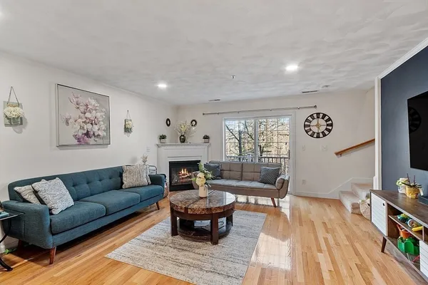 $3,500 | 18 Dale Street, Unit 6H, Andover, MA 01810