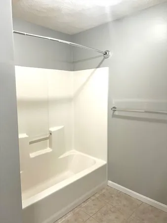 $3,500 | 18 Dale Street, Unit 6H, Andover, MA 01810