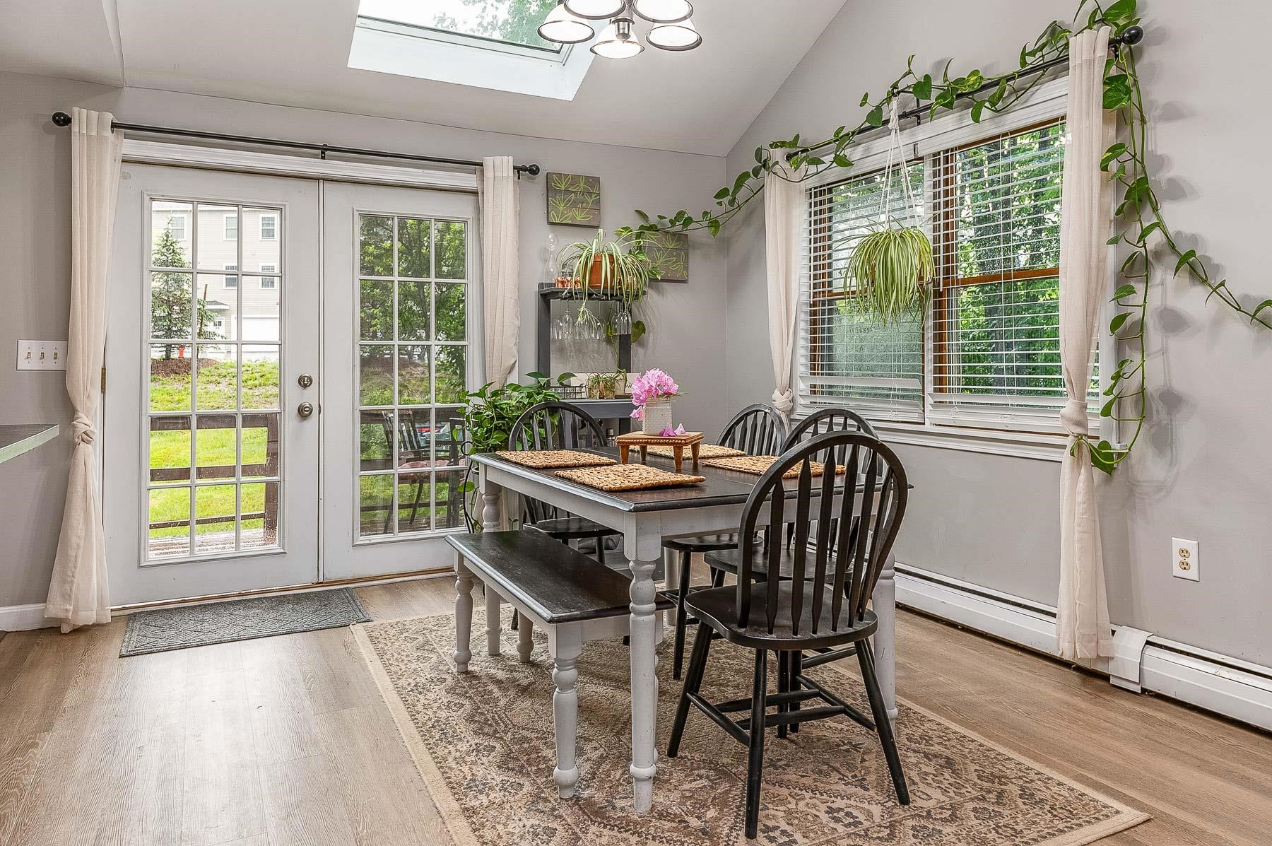 75 Ledgeview Drive Rochester, NH 03839 - Photo 5 of 32