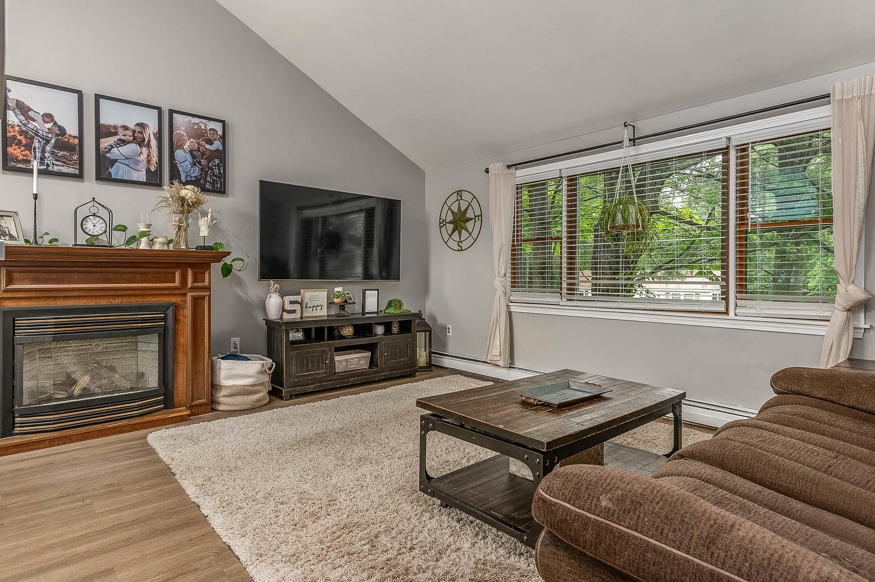 75 Ledgeview Drive Rochester, NH 03839 - Photo 7 of 32