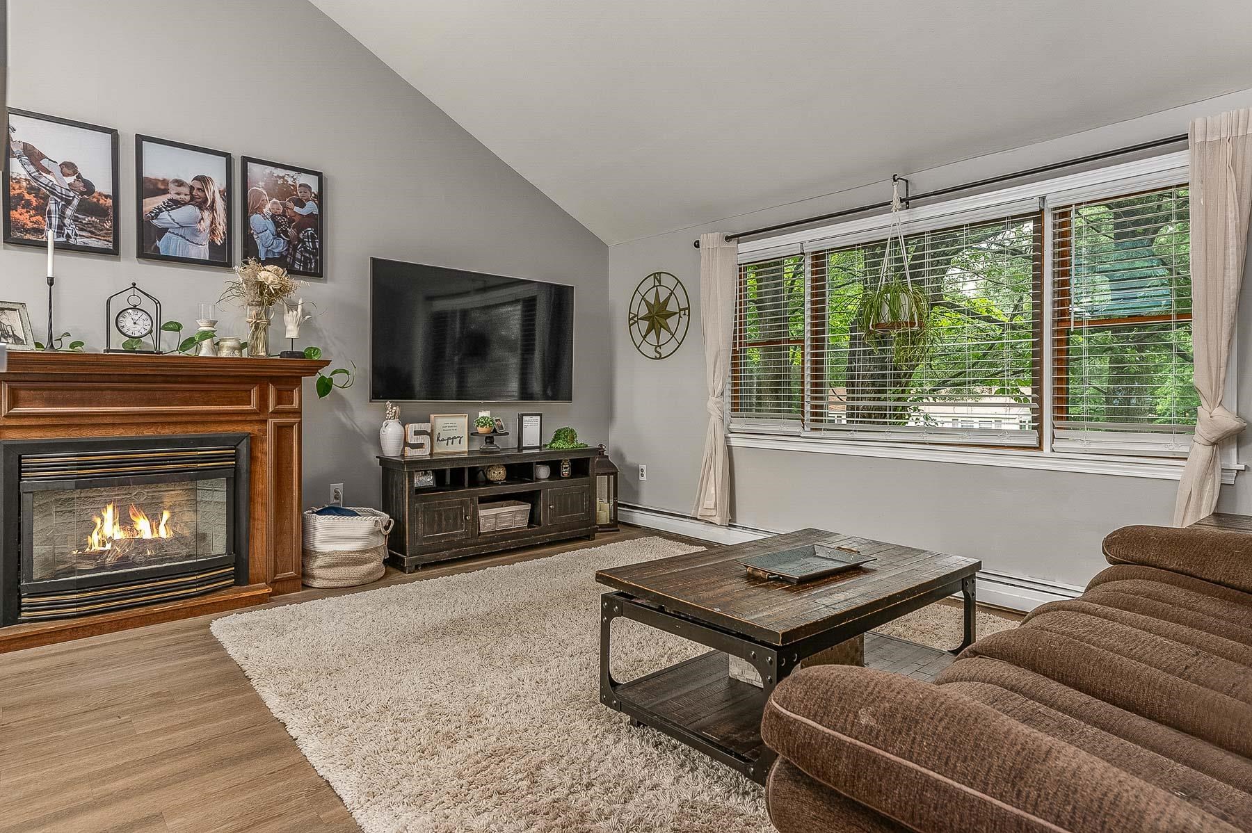 75 Ledgeview Drive Rochester, NH 03839 - Photo 8 of 32