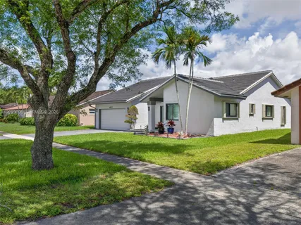 $698,000 | 10407 Northwest 5th Street, Plantation, FL 33324