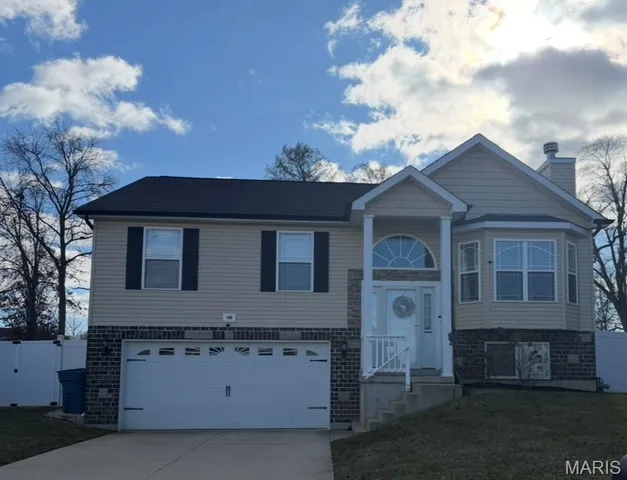 $285,000 | 106 Shiloh Ridge Drive, Shiloh, IL 62221