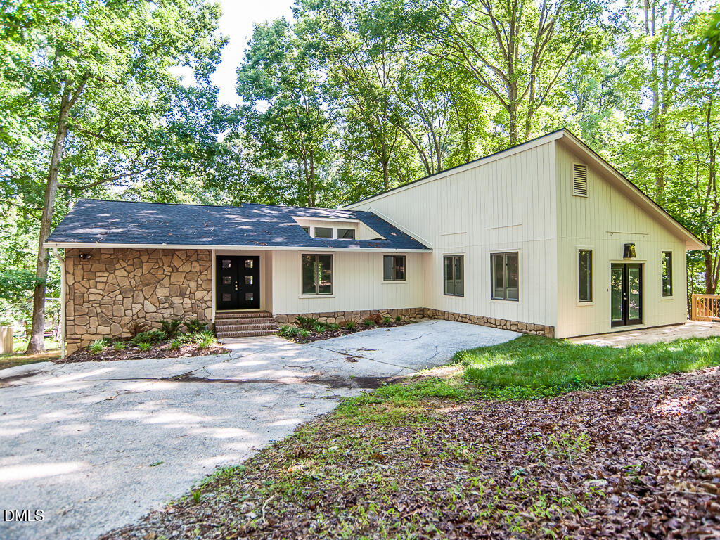 Real_Estate_Avenue_West_2004_Brocton-955