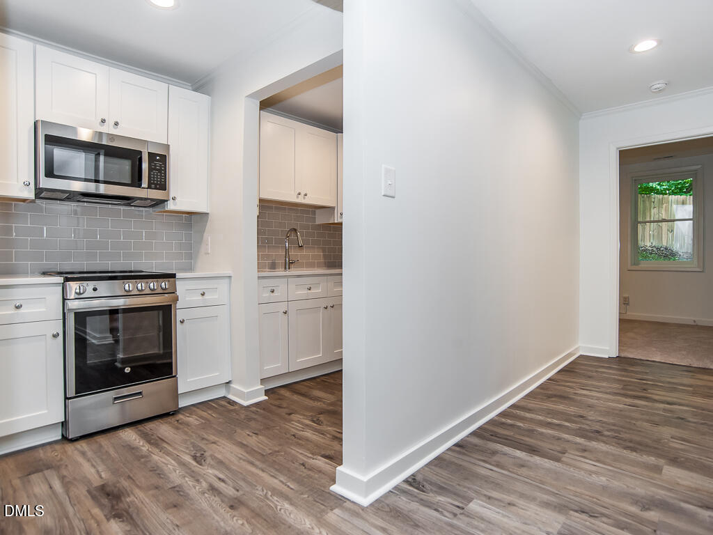 2004 Brocton Place Durham, NC 27712 - Photo 28 of 42 Real_Estate_Avenue_West_2004_Brocton-951