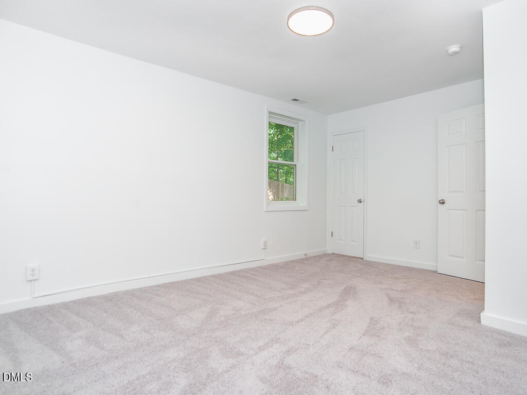 2004 Brocton Place Durham, NC 27712 - Photo 29 of 42 Real_Estate_Avenue_West_2004_Brocton-951