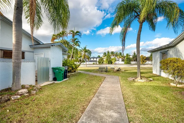 $340,000 | 15235 Southwest 64th Terrace, Unit 935, Miami, FL 33193