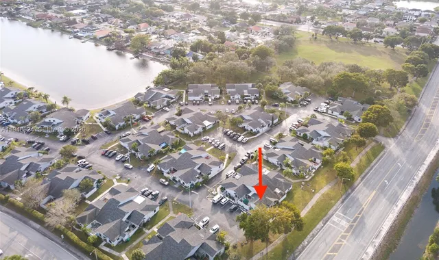 $340,000 | 15235 Southwest 64th Terrace, Unit 935, Miami, FL 33193