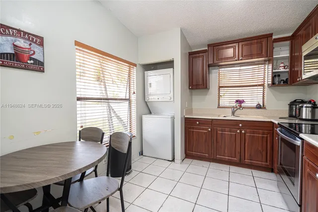 $340,000 | 15235 Southwest 64th Terrace, Unit 935, Miami, FL 33193