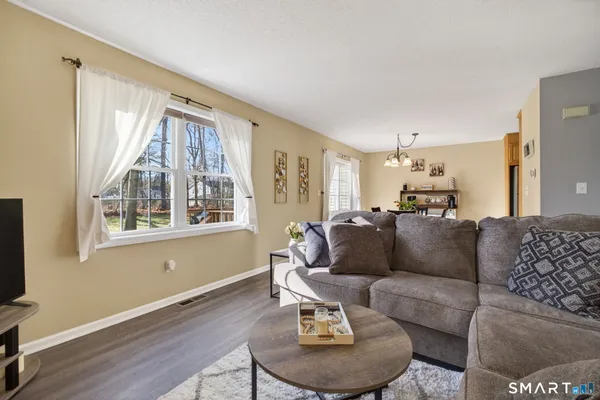 $335,000 | 135 New Britain Avenue, Unit 5, Plainville, CT 06062