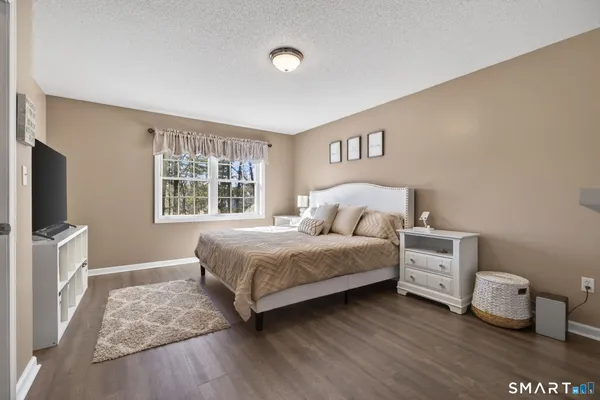 $335,000 | 135 New Britain Avenue, Unit 5, Plainville, CT 06062