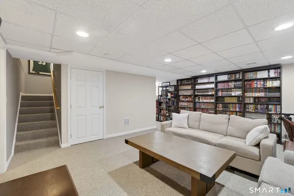 $335,000 | 135 New Britain Avenue, Unit 5, Plainville, CT 06062