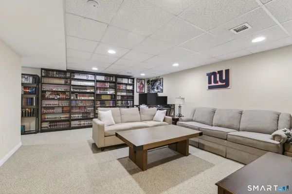 $335,000 | 135 New Britain Avenue, Unit 5, Plainville, CT 06062