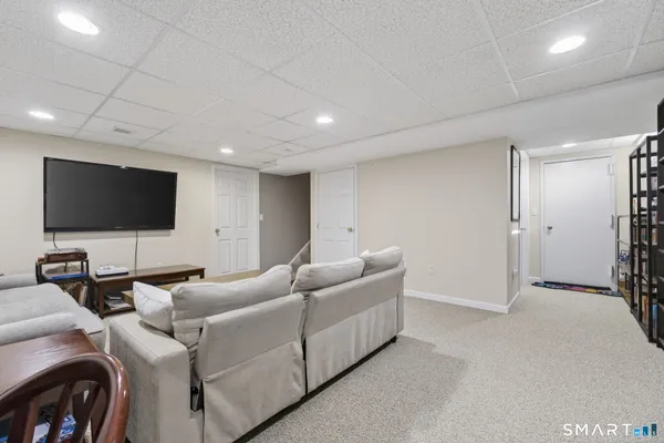 $335,000 | 135 New Britain Avenue, Unit 5, Plainville, CT 06062