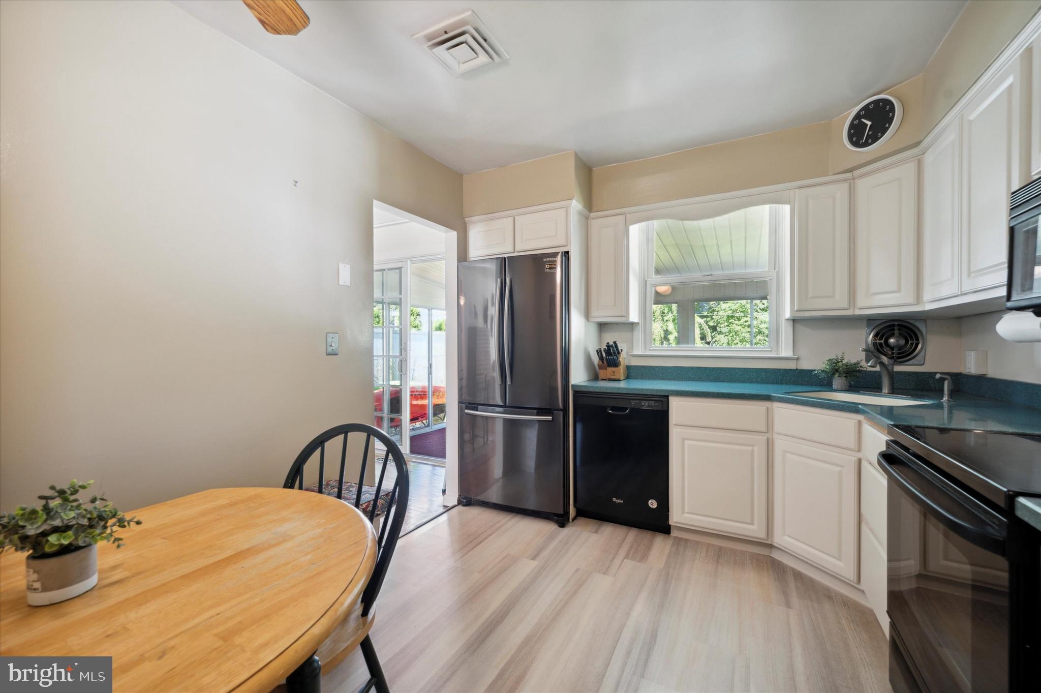 324 Summit Road Media, PA 19063 - Photo 9 of 23 Kitchen