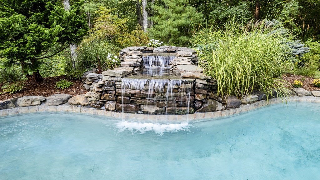 15 Stanley Road Norton, MA 02766 - Photo 3 of 42 Gallery Image 3