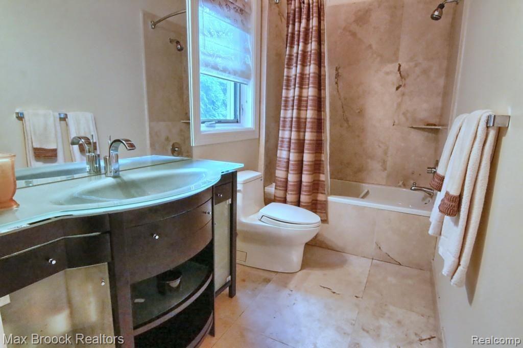 32250 Bingham Road Bingham Farms, MI 48025 - Photo 24 of 44