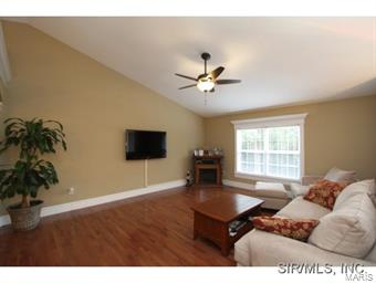 202 North Bluff Road Collinsville, IL 62234 - Photo 3 of 24 Gallery Image 3