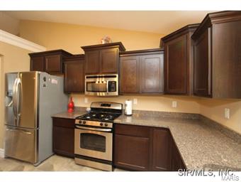 202 North Bluff Road Collinsville, IL 62234 - Photo 8 of 24 Gallery Image 8